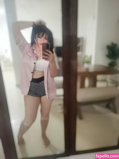 Foto desnuda filtrada de OnlyFans de Virydinthemirror
