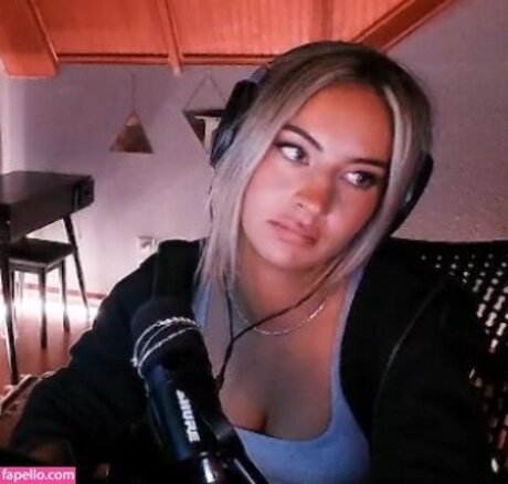 Foto desnuda filtrada de OnlyFans de Honeyxxo