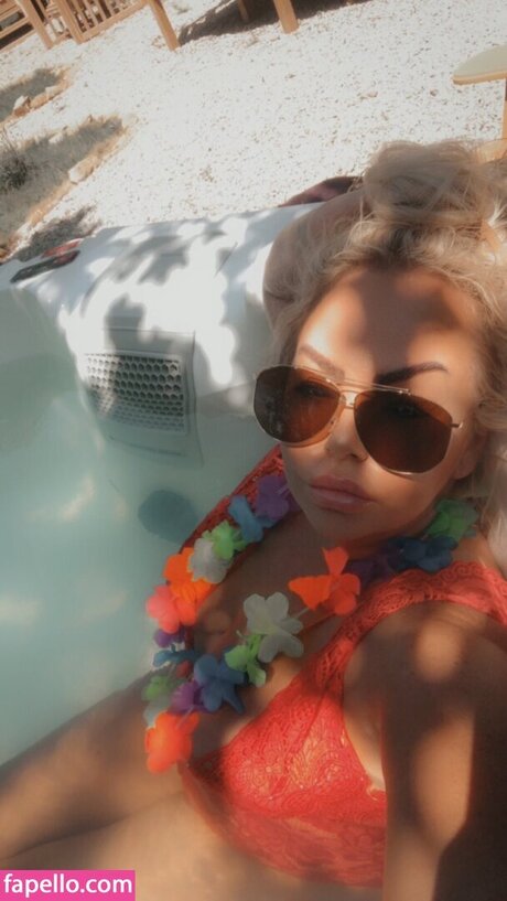 Mercedes Twitter Milf