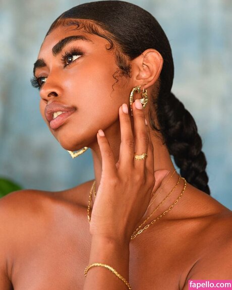 Foto desnuda filtrada de OnlyFans de Jasmine Chola