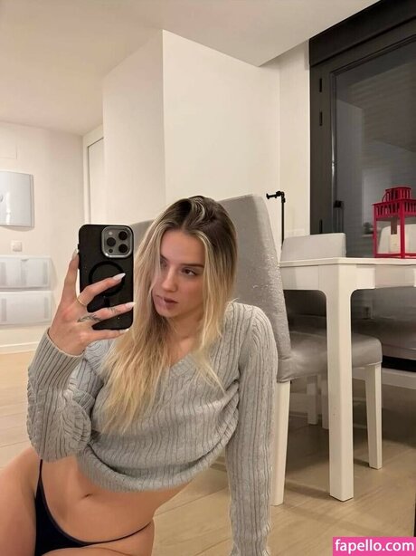 Foto desnuda filtrada de OnlyFans de Lia Sikora