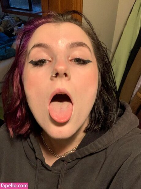 Foto desnuda filtrada de OnlyFans de Msvioletvixxen