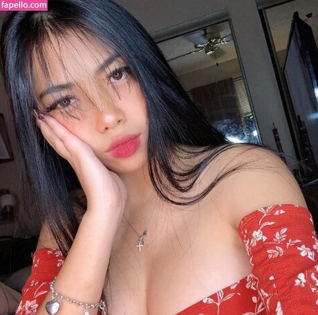 Foto desnuda filtrada de OnlyFans de Samantha Salonga