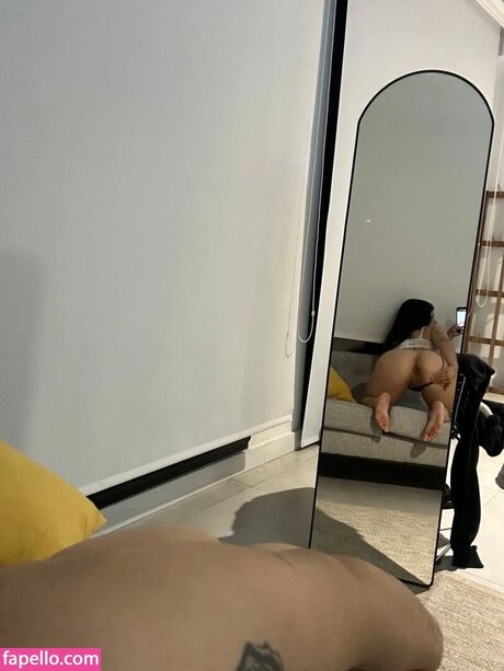 Foto desnuda filtrada de OnlyFans de Mica Ybaez
