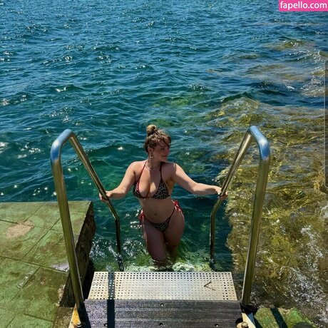 Foto desnuda filtrada de OnlyFans de Holly Bayliss