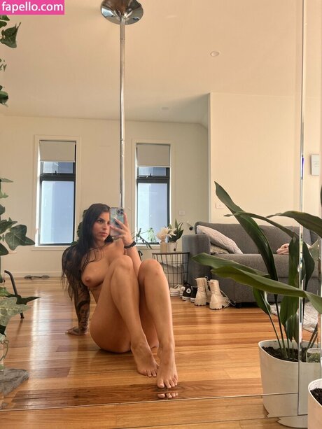 Foto desnuda filtrada de OnlyFans de Zoe Pattison