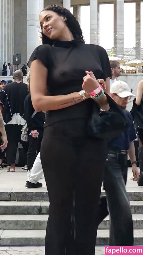 Liz Cambage