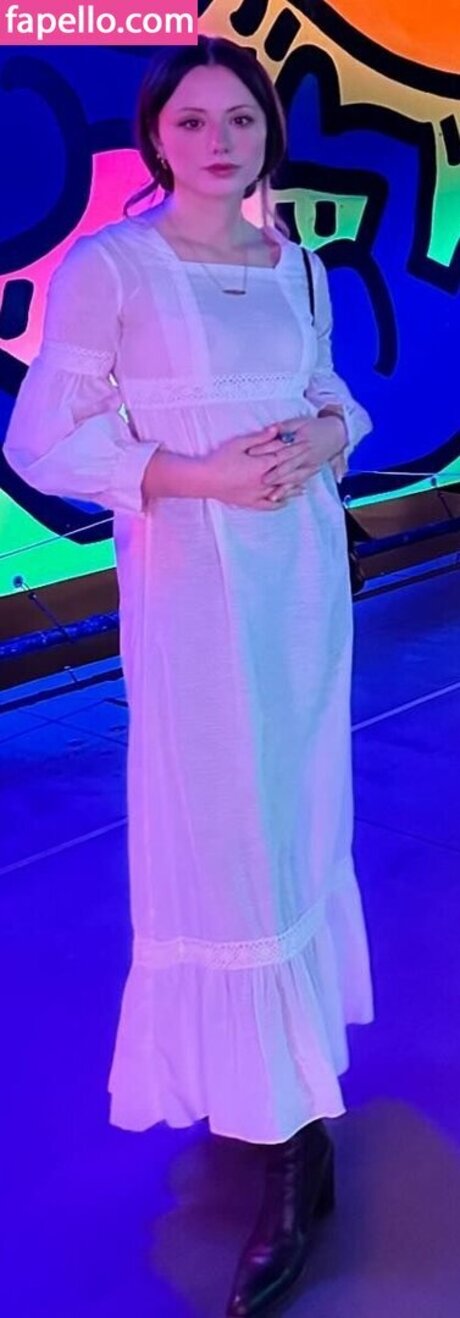 Lily Mo Sheen
