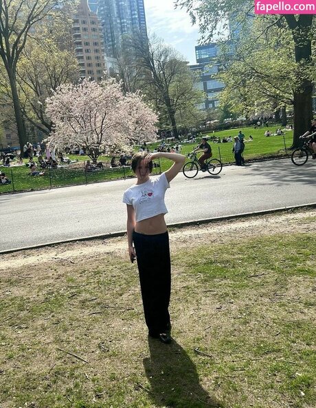 Lily Mo Sheen