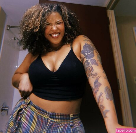 Foto desnuda filtrada de OnlyFans de Willow Nightingale