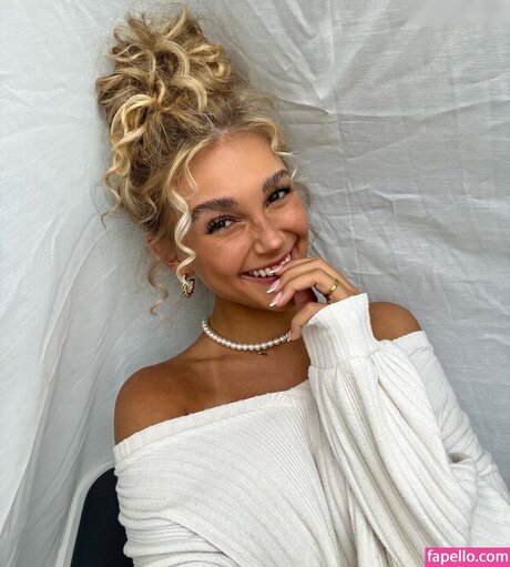 Foto desnuda filtrada de OnlyFans de Lara Spengler