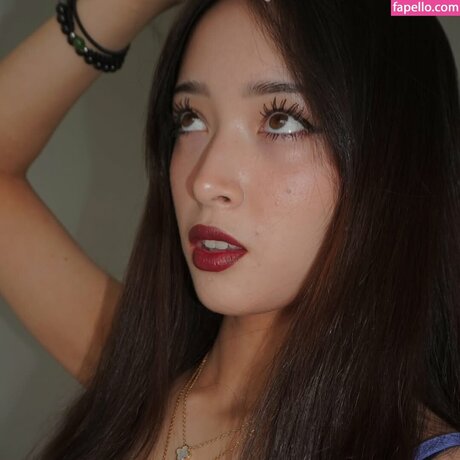Foto desnuda filtrada de OnlyFans de Asmr Emco