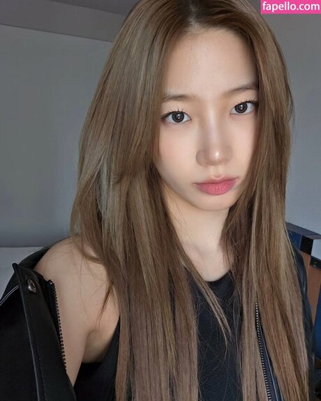 Kazuha Nakamura 中村 一葉