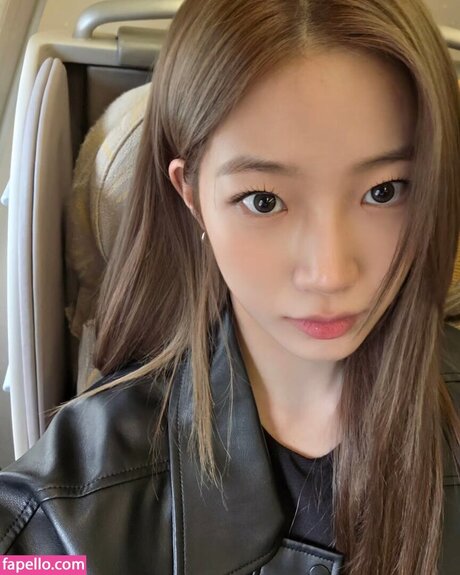 Kazuha Nakamura 中村 一葉