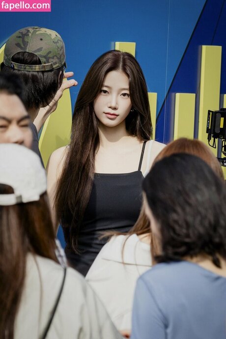 Kazuha Nakamura 中村 一葉