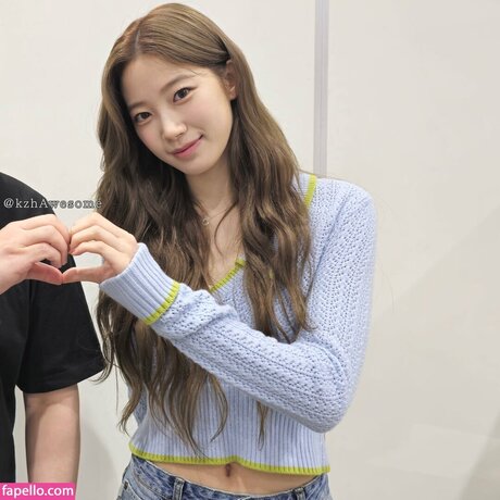 Kazuha Nakamura 中村 一葉