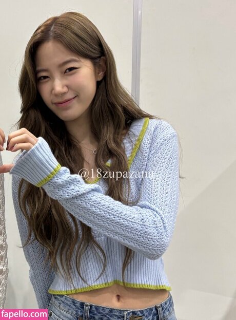 Kazuha Nakamura 中村 一葉