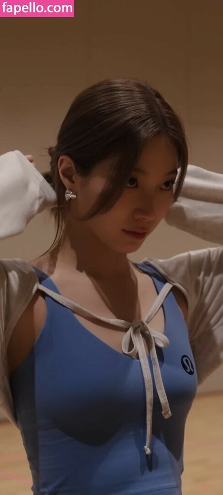 Kazuha Nakamura 中村 一葉