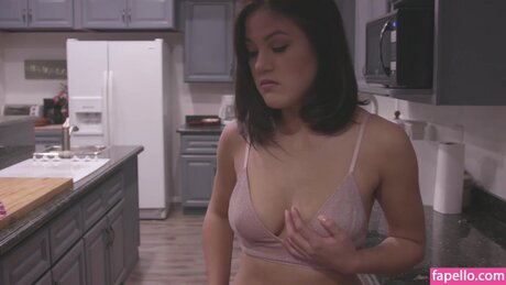 Foto desnuda filtrada de OnlyFans de Girlsunderarrest