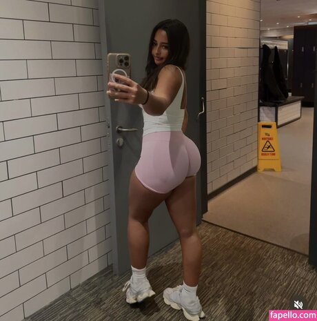 Foto desnuda filtrada de OnlyFans de Zarah Mcadam
