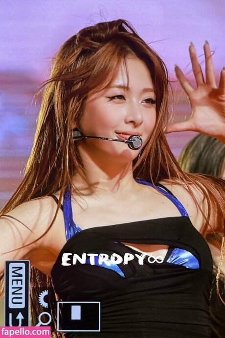Huh Yunjin 