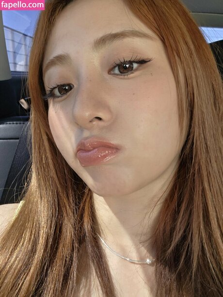 Huh Yunjin 허윤진