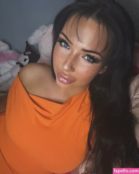 Foto desnuda filtrada de OnlyFans de Plasticpoutmv
