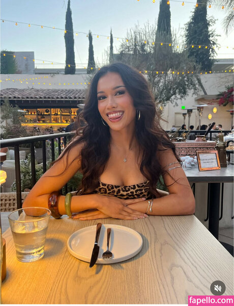 Foto desnuda filtrada de OnlyFans de Sophia Hartwell