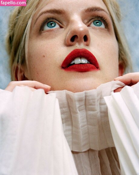 Elisabeth Moss