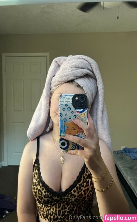 Izzy Nicole