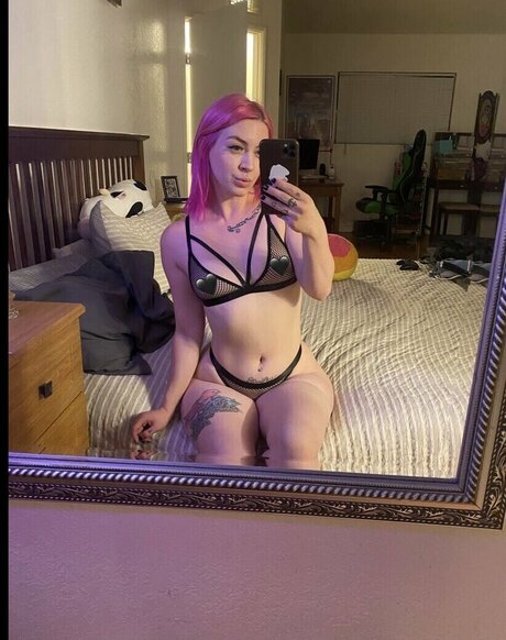 Foto desnuda filtrada de OnlyFans de Kissofdeathxxx