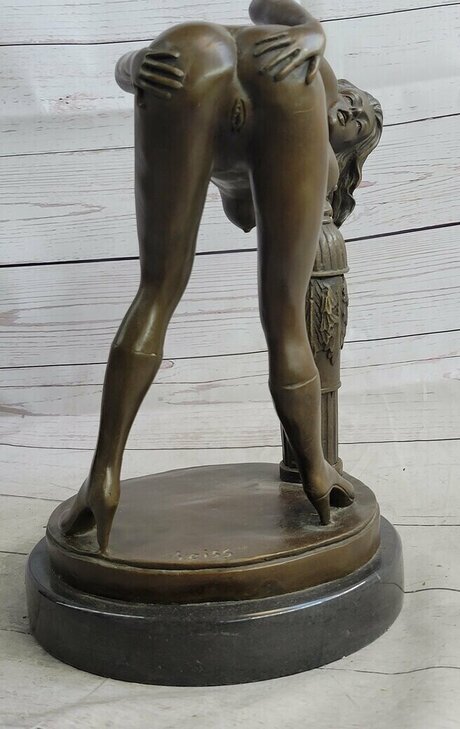 Foto desnuda filtrada de OnlyFans de Bend Over