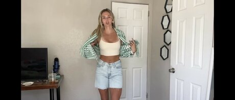 Beez ASMR