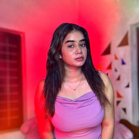 Foto desnuda filtrada de OnlyFans de Athira Rudhra