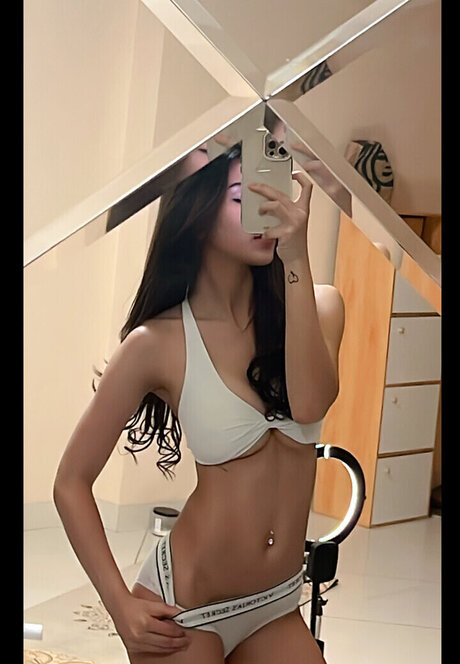 Foto desnuda filtrada de OnlyFans de Shinta Khyuliang
