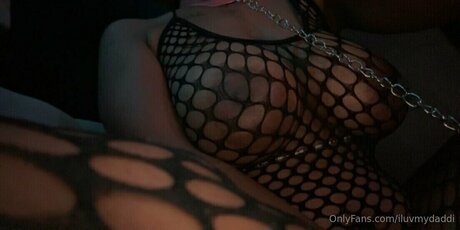 Foto desnuda filtrada de OnlyFans de Iluvmydaddi