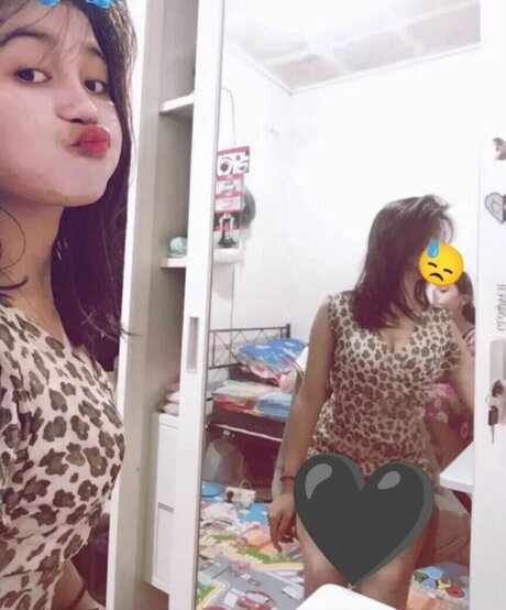 Foto desnuda filtrada de OnlyFans de Riska Saputri