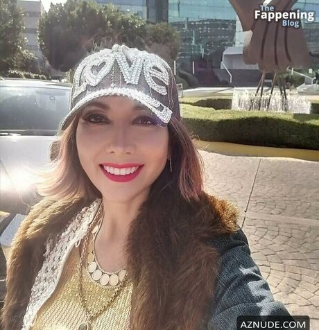 Bella De La Vega