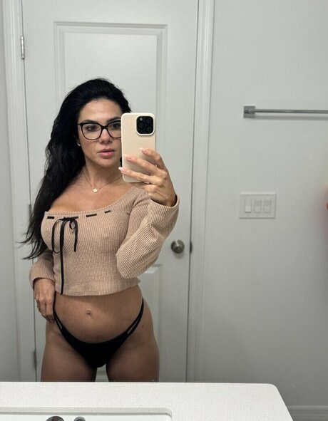 Foto desnuda filtrada de OnlyFans de Luanathomazvip