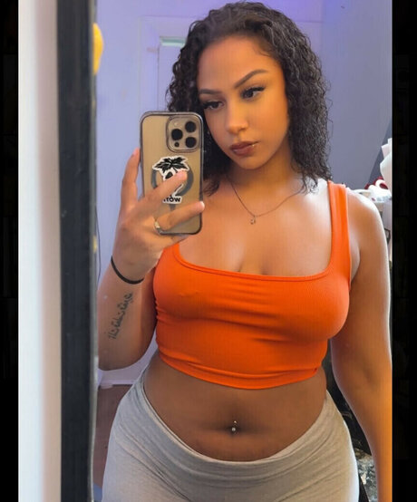 Foto desnuda filtrada de OnlyFans de Thick Baddie Forevaalaii