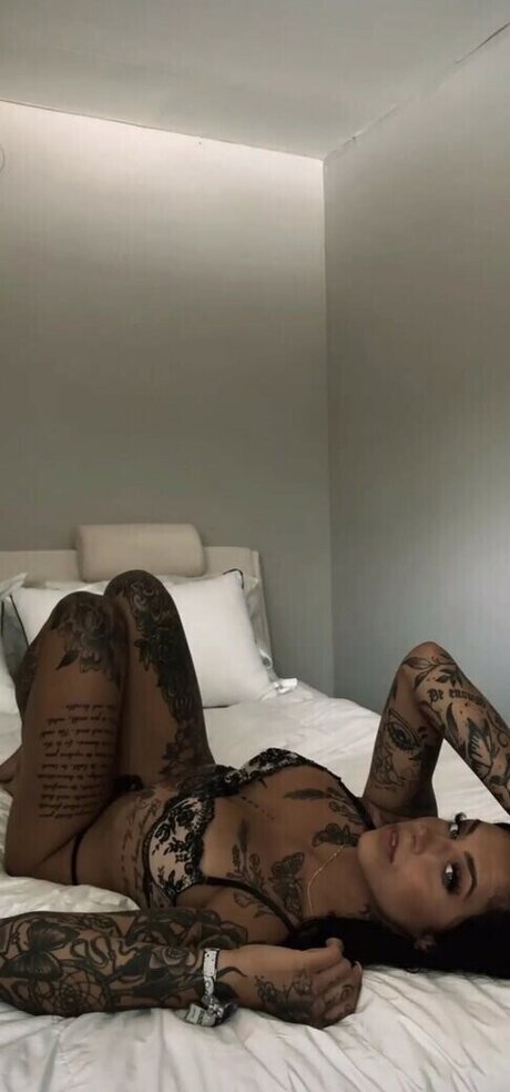 Foto desnuda filtrada de OnlyFans de Victoriarae69