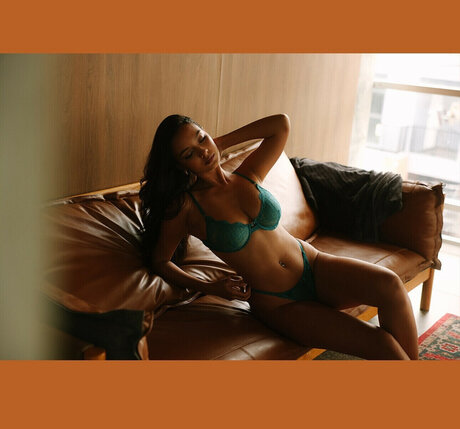 Foto desnuda filtrada de OnlyFans de Jasmineraddon
