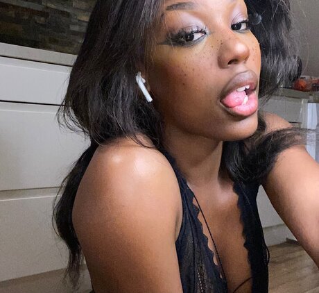 Foto desnuda filtrada de OnlyFans de Ana
