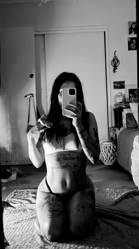 Foto desnuda filtrada de OnlyFans de Mini