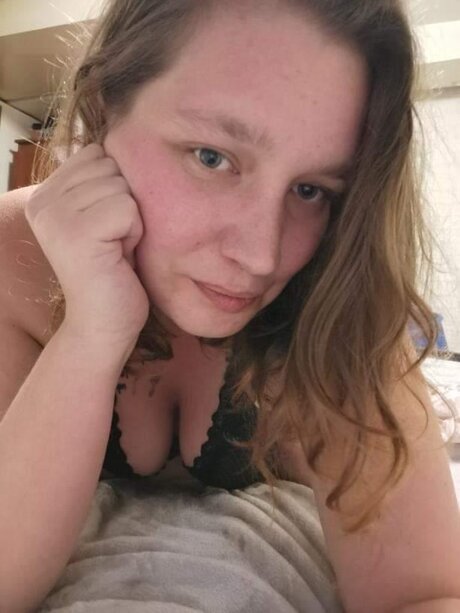 Foto desnuda filtrada de OnlyFans de Bumble Bree