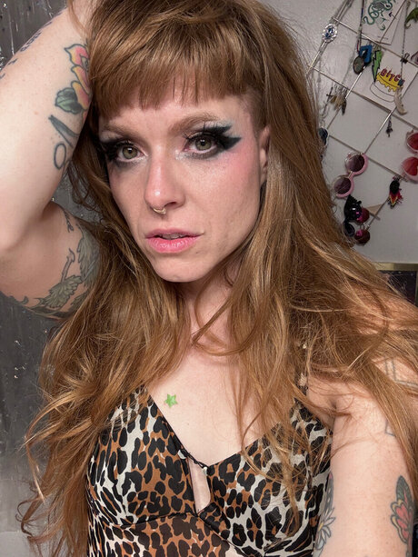 Foto desnuda filtrada de OnlyFans de Lavender Flame