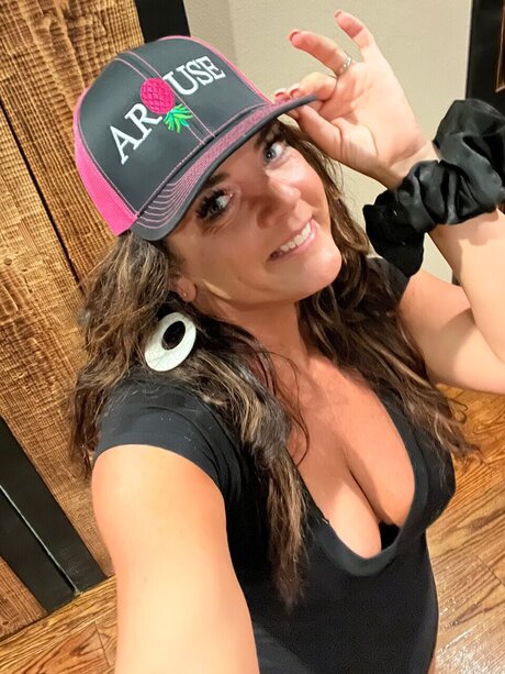 Foto desnuda filtrada de OnlyFans de Brown Bag Special