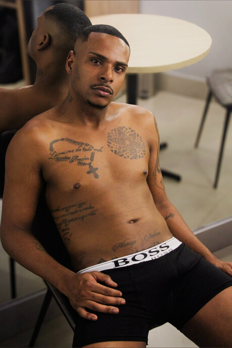 Foto desnuda filtrada de OnlyFans de Vinicius Monteiro