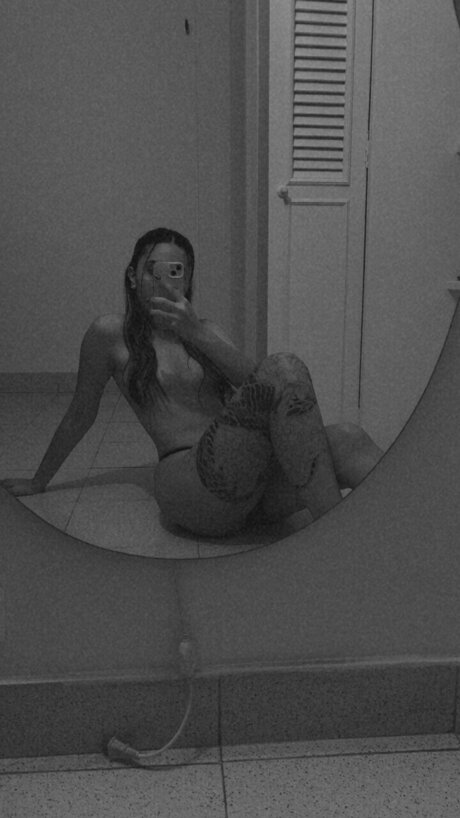 Foto desnuda filtrada de OnlyFans de Ale