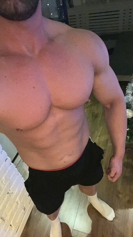 Foto desnuda filtrada de OnlyFans de Muscled Handsome